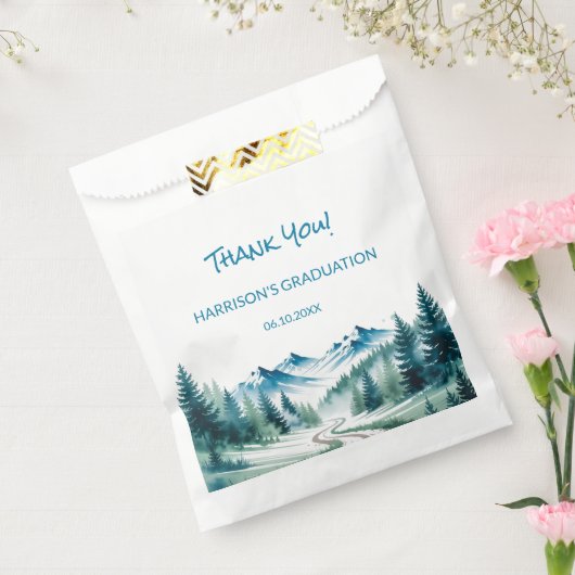 Modern Mountain Graduation Party Geschenktütchen (Versiegelt)