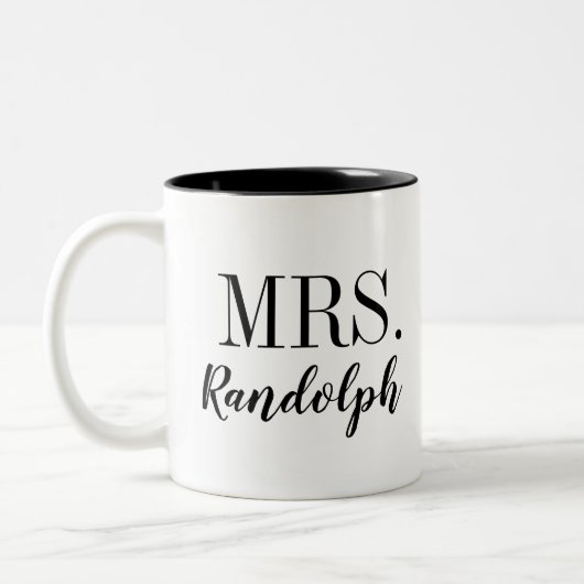 Modern Mrs. Monogram Zweifarbige Tasse (Links)