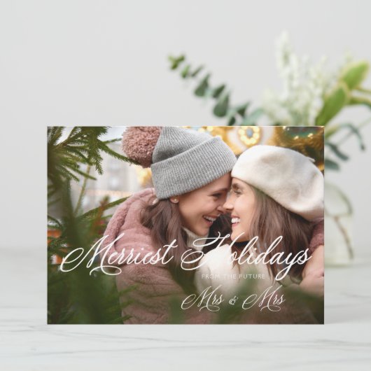 Modern Mrs & Mrs. Save The Date (Stehend Vorderseite)