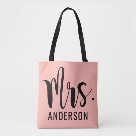 Modern Mrs. Pink Black Script Wedding Monogram Tasche (Vorderseite)