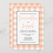 Modern Name Peach Gingham Country Wedding Einladung (Vorne/Hinten)