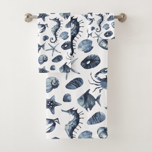 Modern Nautic Blue Seesterfish Seepferd Seashell Badhandtuch Set (Insitu)