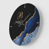 Modern Navy Blue Gold Agate Geode Monogram Große Wanduhr (Winkel)