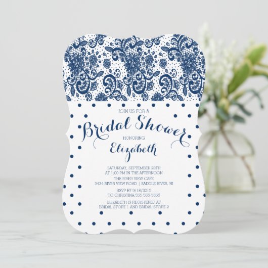 Modern Navy Blue Lace Bridal Dusche Einladung (Stehend Vorderseite)
