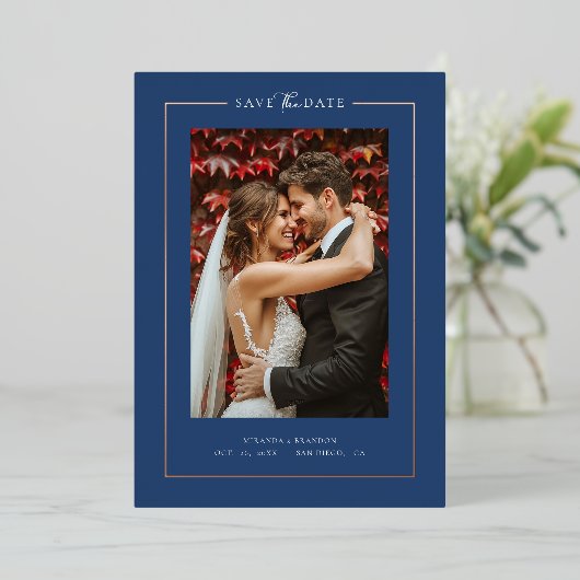 Modern Navy Elegant Photo Wedding Save the Date Folieneinladung (Stehend vorne)