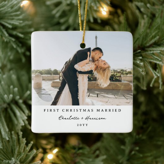 Modern Newly Weds 1st Christmas Photo Christmas Keramikornament (Baum)