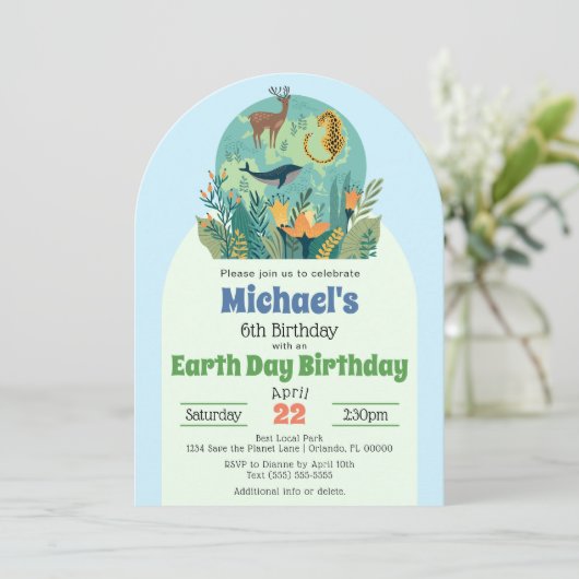 Modern Niedlich Earth Day Cheetah Deer Birthday Pa Einladung (Stehend Vorderseite)
