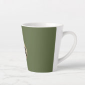 Modern Olive Green Gold Monogram Milchtasse (Rechts)