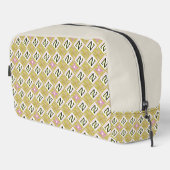Modern Olive & Magenta Geometric Tribal Pattern Waschbeutel (Rechte Ecke)