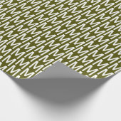 Modern-Oliven-Moos-Rot-Monogramm Geschenkpapier (Ecke)