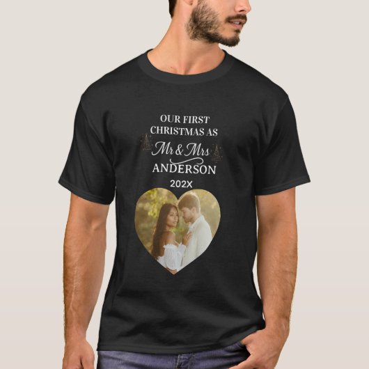 Modern Our First Christmas as Mr & Mrs Heart Photo T-Shirt (Vorderseite)