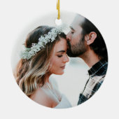 Modern Our First Christmas Mr. and Mrs. Foto Keramik Ornament (Hinten)