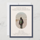 Modern Oval Blue High School Photo Graduate Ankündigung (Rückseite)