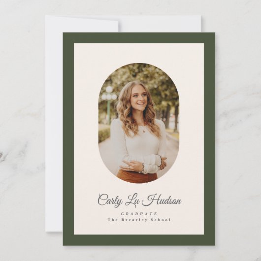 Modern Oval Green High School Photo Graduate Ankündigung (Vorderseite)