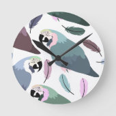 Modern Parrots Tropical Pattern Runde Wanduhr (Vorderseite)