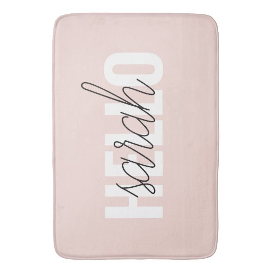 Modern Pastell Pink Hallo und Sie nennen Badematte (Vorderseite Vertikal)