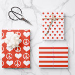 Modern Peace   Liebe Red White Christmas Holiday Geschenkpapier Set<br><div class="desc">Dieses lustige und festliche Packpapier-Set zeichnet sich durch drei spielerische Muster aus: "Peace   Liebe",  Polka-Punkte und Streifen. Die roten Elemente können mit dem "Design-Tool" an jede gewünschte Farbe angepasst werden. Sehen Sie sich die Sammlung für die Koordination von Artikeln!</div>