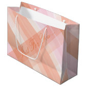 Modern Peach Kariert Große Geschenktüte (Vorderseite Schrägansicht)