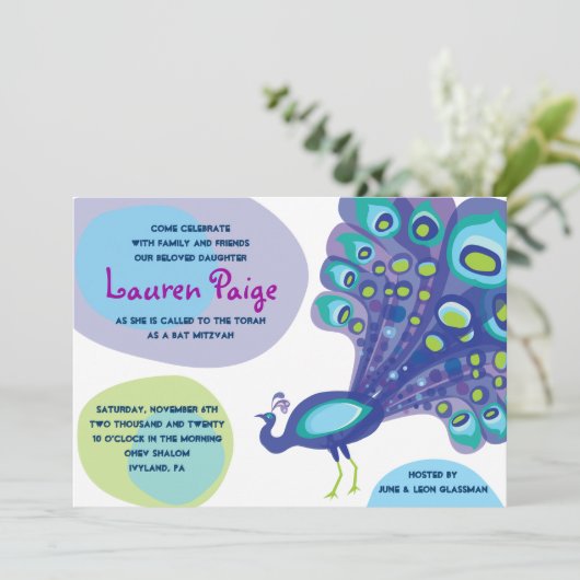 Modern Peacock Bar Bat Mitzvah Einladung (Stehend Vorderseite)