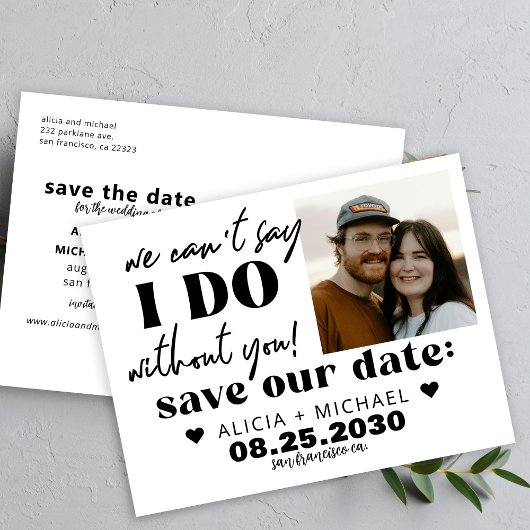 Modern photo funny casual wedding save the date ankündigungspostkarte