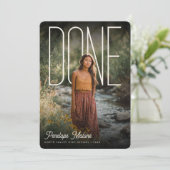 Modern Photopop DONE Graduation Party Einladung (Stehend Vorderseite)