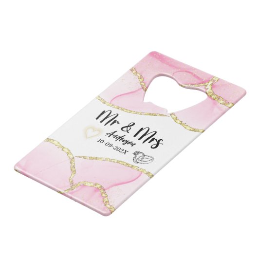Modern Pink and Gold Mr. and Mrs. Geldbeutel Flaschenöffner (Vorderseite Schrägansicht)