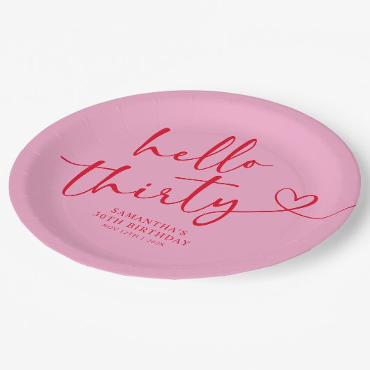 Modern Pink and Red Hello 30th Birthday Pappteller (Schrägansicht)