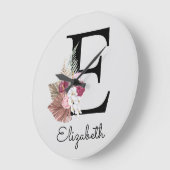 Modern Pink Boho Girly Floral Initial E Große Wanduhr (Winkel)