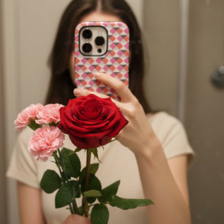 Modern Pink Coral Gray Geometric Harlequin Pattern iPhone 16 Pro Hülle