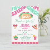 Modern Pink Fiesta Taco Bout Ein Party zum Geburts Einladung (Stehend Vorderseite)