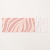 Modern Pink Geometric Zebra Trendy Monogram Yogamatte (Rückseite (Horizontal))