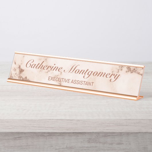 Modern Pink Marble Rose Gold Script Beruflich Schreibtischnamensplakette (Vorderseite )