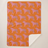 Modern Pink Orange Tiger Pattern Personalized Name Sherpadecke (Vorderseite)