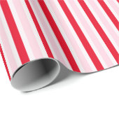 Modern Pink Red Striped Christmas Geschenkpapier (Rolleneckpunkt)