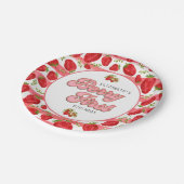 Modern Pink White Strawberry Birthday Berry First Pappteller (Schrägansicht)