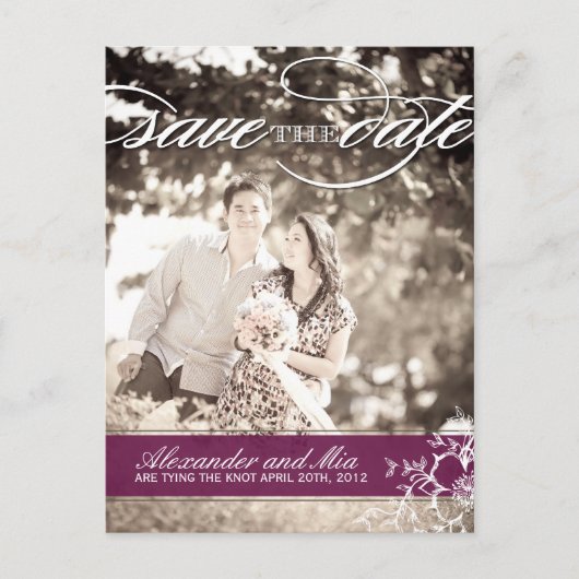 Modern Plum floral Save the Date Ankündigungspostkarte (Vorderseite)