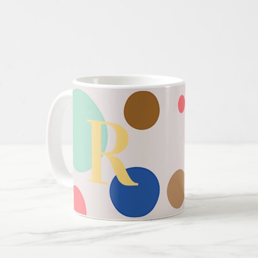 Modern Polka Dot Monogram Kaffeetasse (Vorderseite Links)