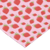 Modern Popular Trendy Red Pink Strawberry Pattern Tischdecke (Schrägansicht)