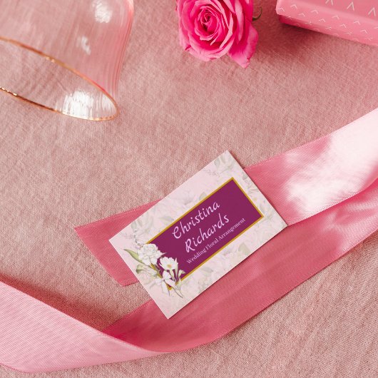 Modern präsentierte White Rosa Floral Logo Busines Visitenkarte