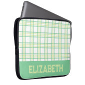 Modern Preppy Plaid Varsity Font Green Lime Laptopschutzhülle (Vorne Rechts)