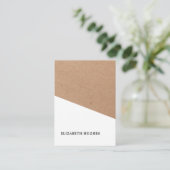 Modern Printed Kraft Paper White Geometric Visitenkarte (Stehend Vorderseite)