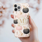 Modern Pumpkin Monogram - Personalisiert Initial iPhone Hülle