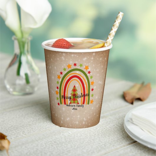 Modern Rainbow Weihnachten Tartan Tree 20xx Text Pappbecher (In Situ)