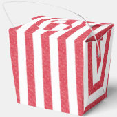 Modern Red Chalk Stripes Triple Hearts Baby Shower Geschenkschachtel (Rückseite)