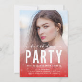 Modern Red Confetti jedes Foto Geburtstagsparty Einladung (Vorderseite)