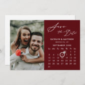 Modern Red Elegant Script Custom Calendar Foto Save The Date (Vorne/Hinten)