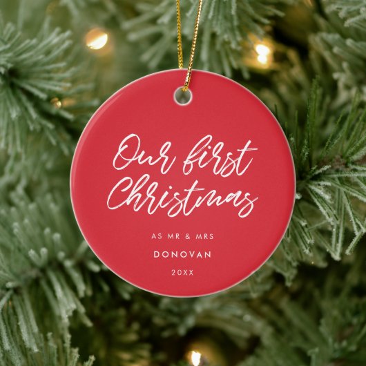 Modern Red Our First Christmas Verheiratet Keramik Ornament (Baum)
