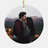 Modern Red Our First Christmas Verheiratet Keramik Ornament (Hinten)