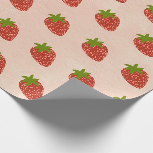 Modern Red Strawberries Brown Pattern Geschenkpapier (Ecke)