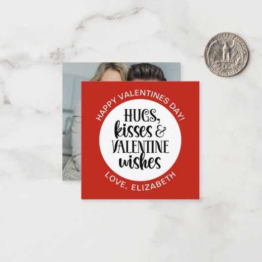 Modern Red Valentine Hugs Kisses Photo  Mitteilungskarte (Vorderseite/Rückseite Beispiel)